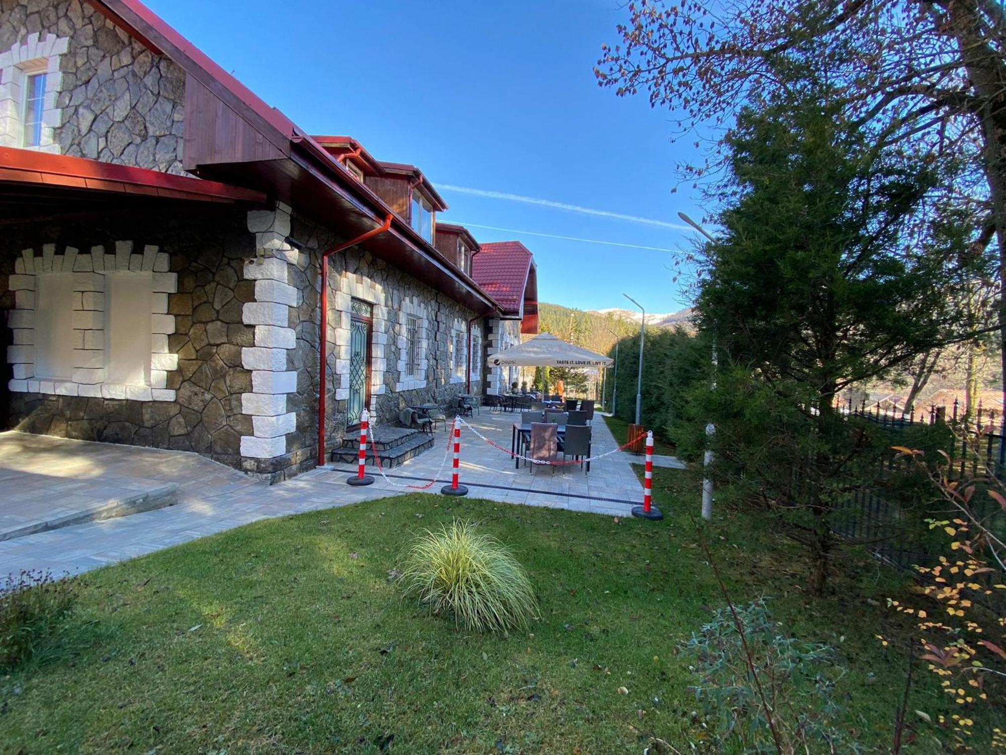 Royal Inn Busteni-Adults Only 外观 照片