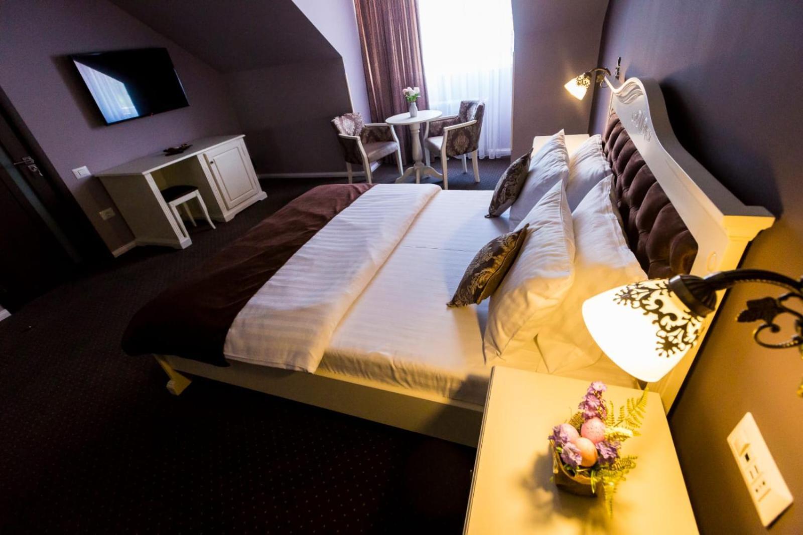 Royal Inn Busteni-Adults Only 外观 照片