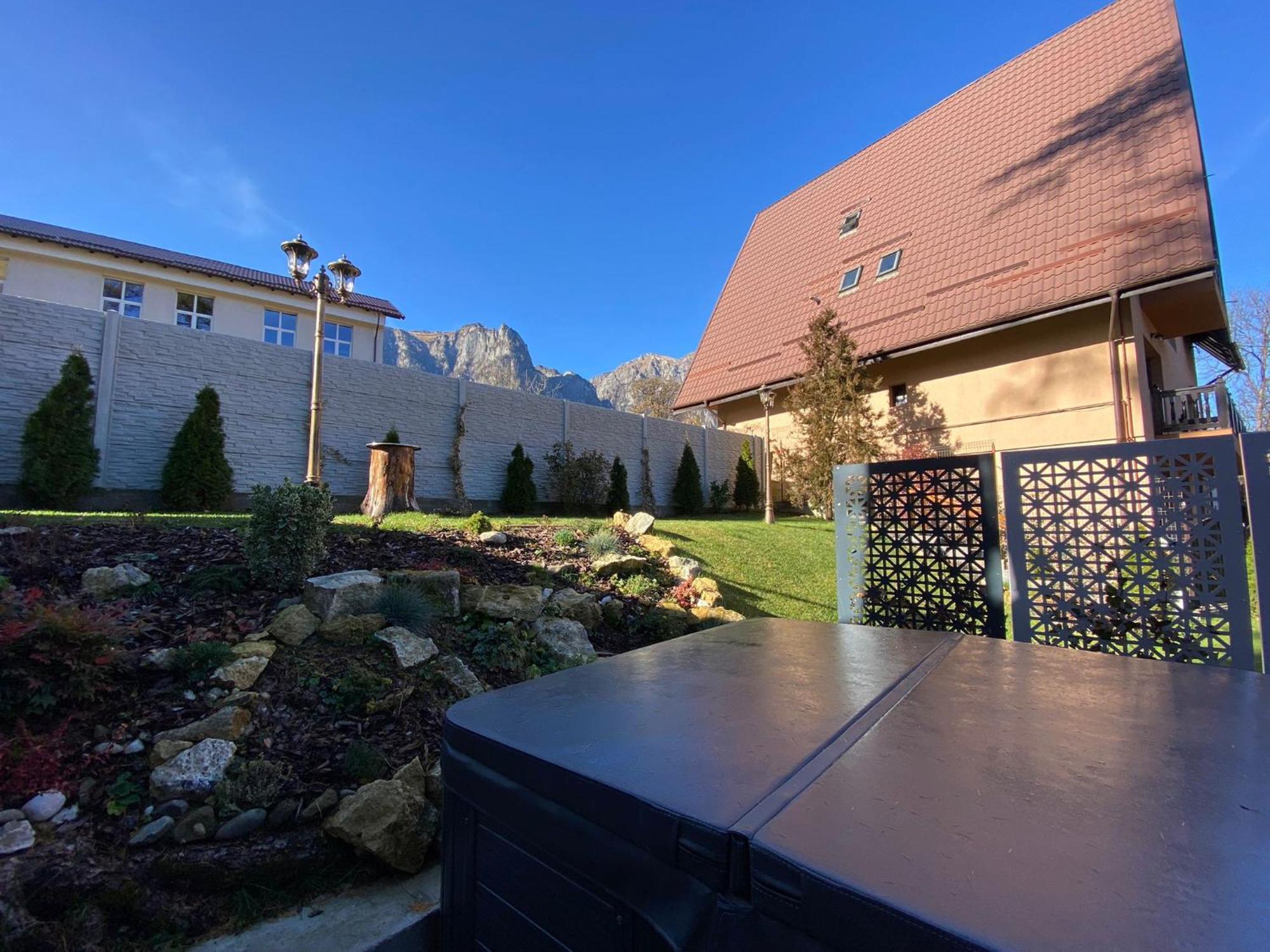 Royal Inn Busteni-Adults Only 外观 照片